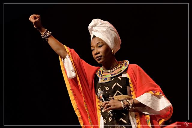 NIK_990286-ps3 Fatoumata Diawara 31-01-2019 (Zz) (p).jpg